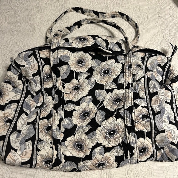 Vera Bradley - Picture 1 of 4